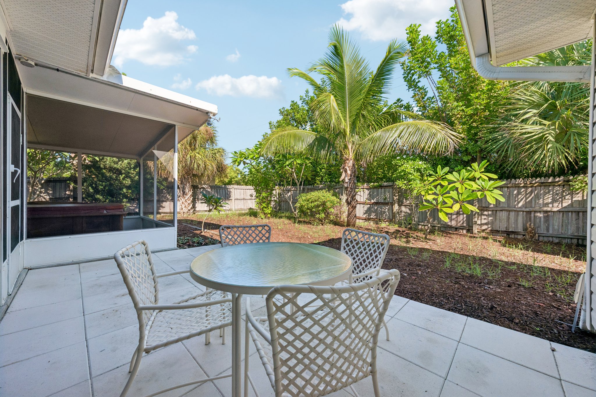64th Ave S-S1310-049.jpg