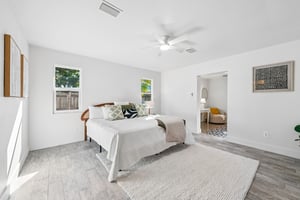64th Ave S-S1310-036.jpg