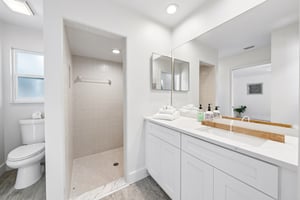 64th Ave S-S1310-041.jpg