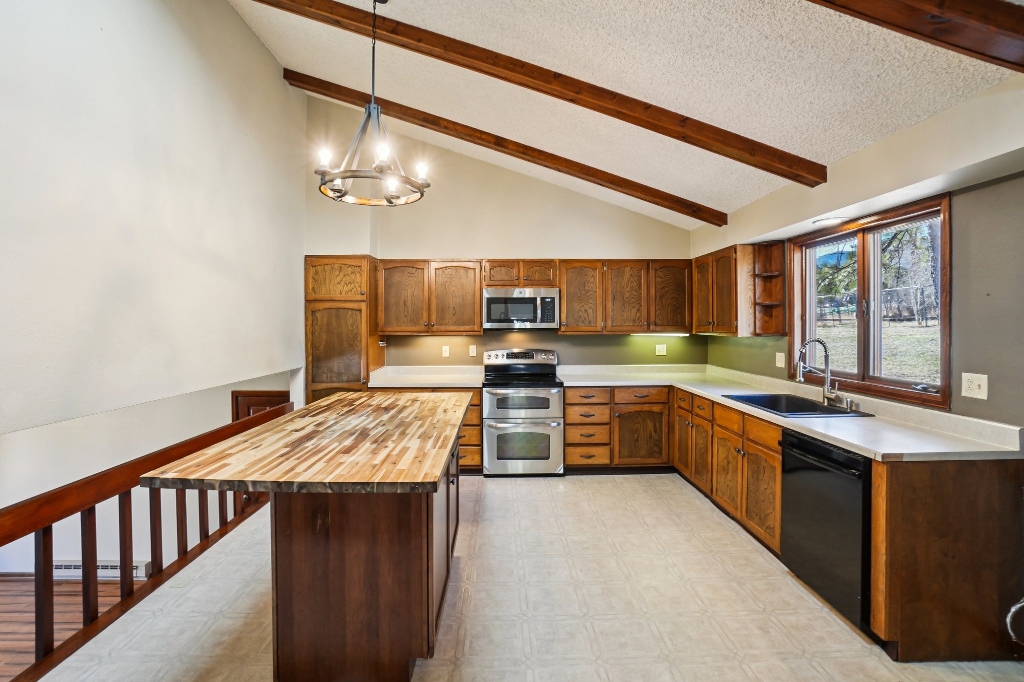 Carriage Dr-S2003-011.jpg