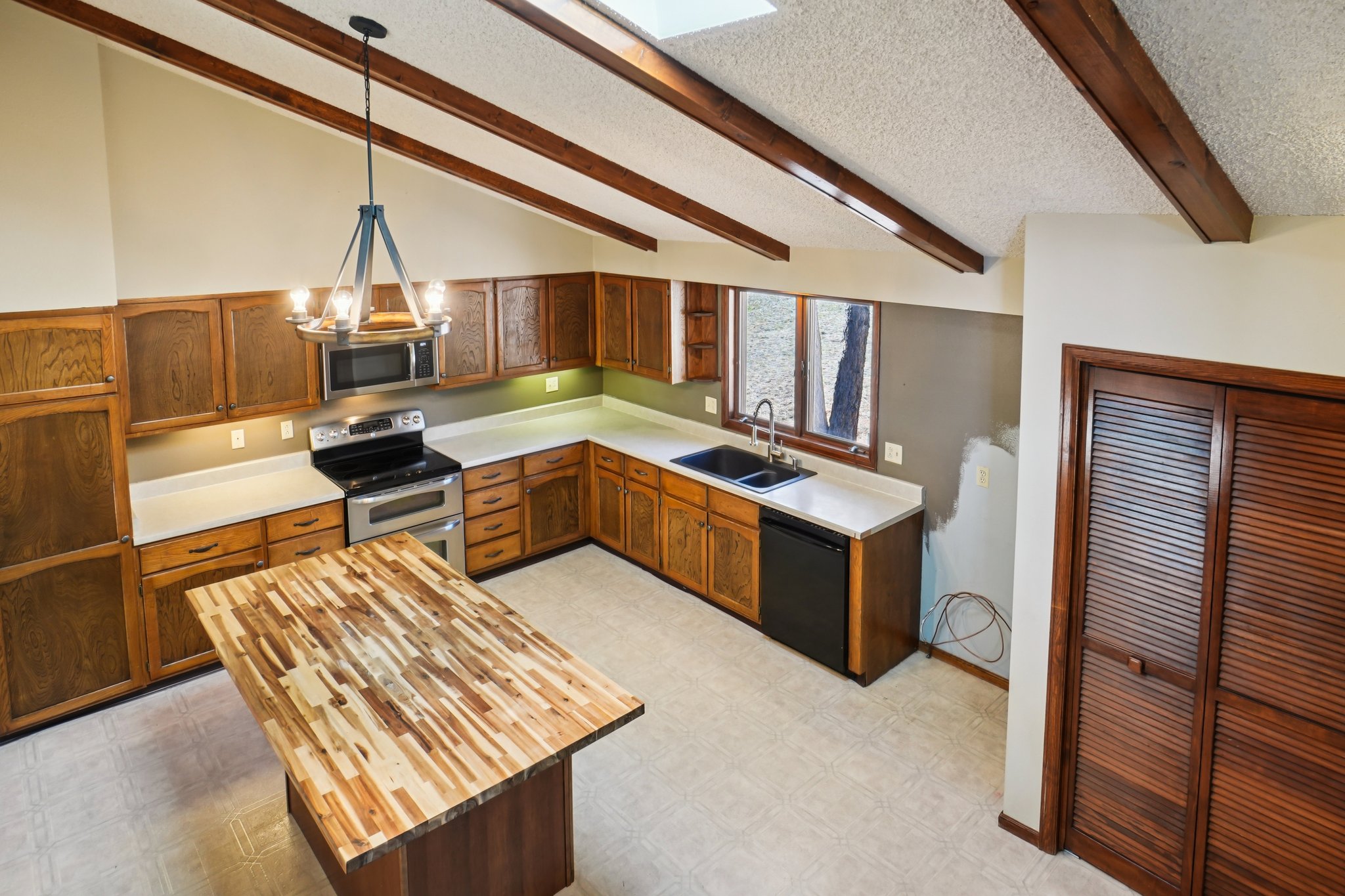 Carriage Dr-S2003-015.jpg