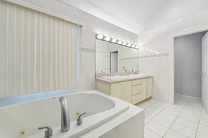 Helene Ave-S2609-032.jpg
