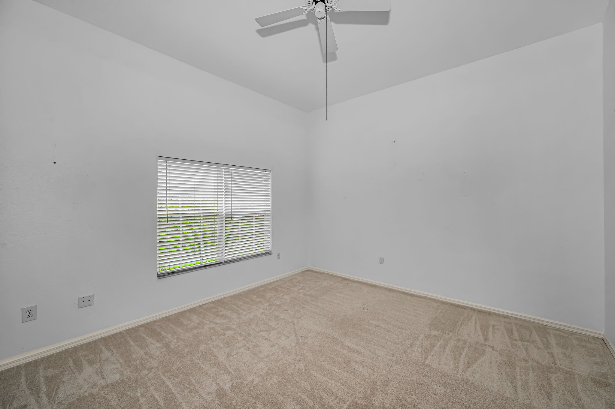 Upper Level Bedroom1a