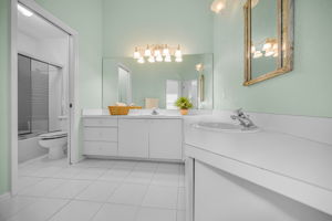 Upper Level Bathroom1a