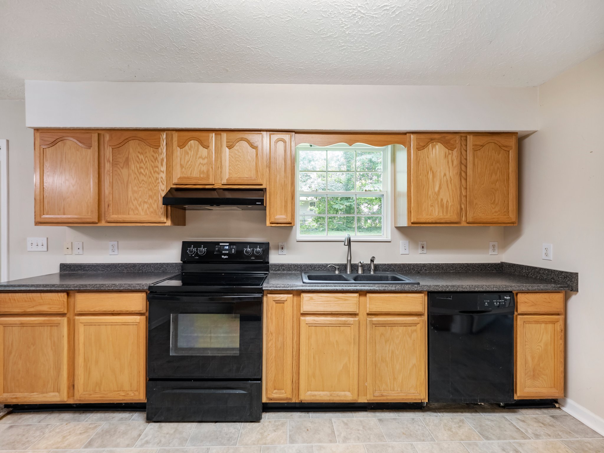 2176 Azalea Dr, Lawrenceville, GA 30043 Moore Visions