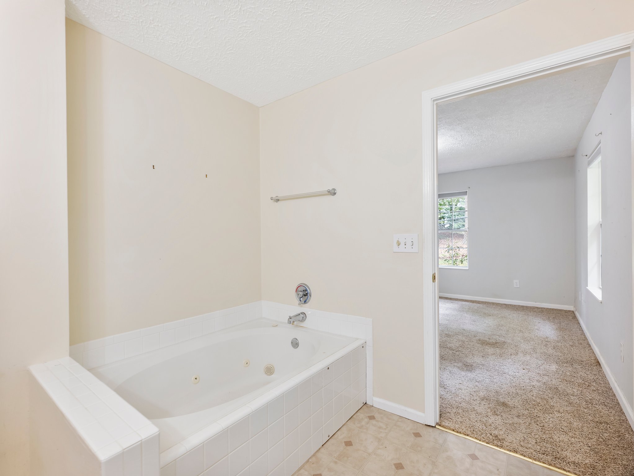 2176 Azalea Dr, Lawrenceville, GA 30043 Moore Visions