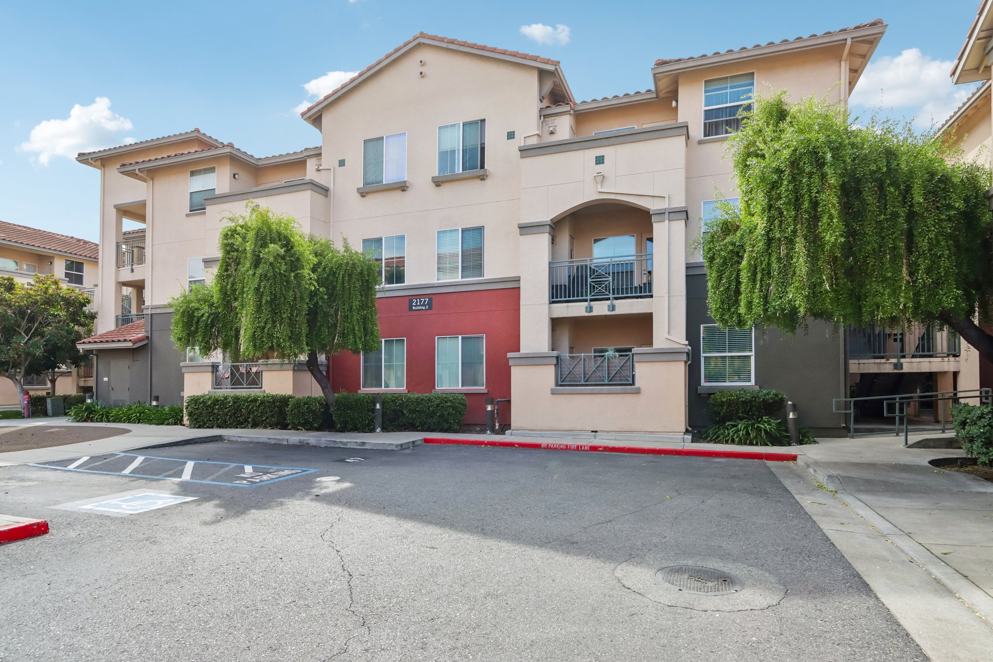 Alum Rock Ave 211-S2208-002.jpg
