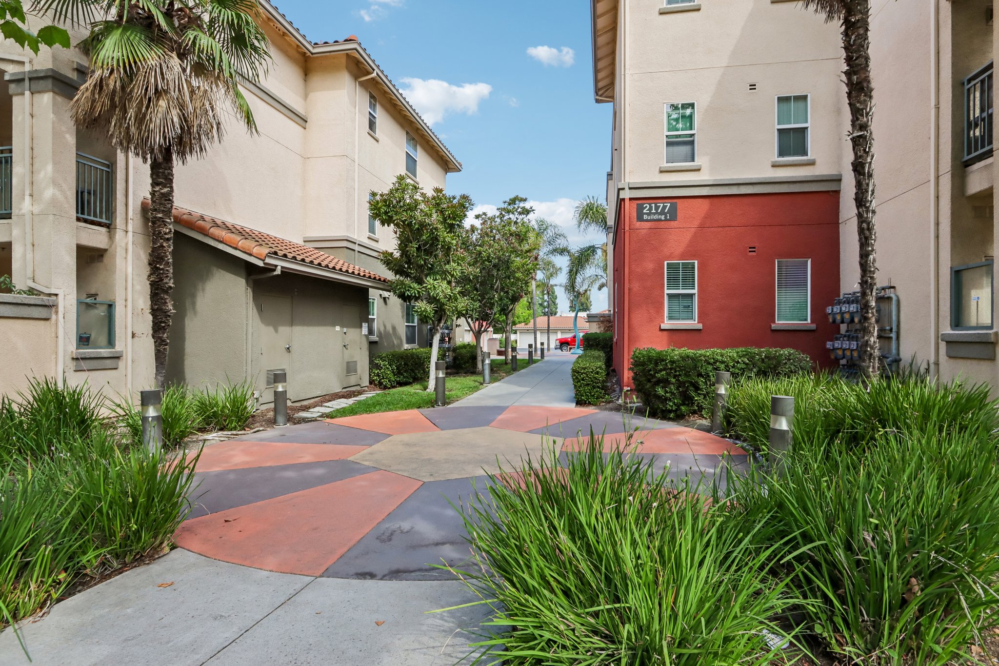 Alum Rock Ave 211-S2208-003.jpg