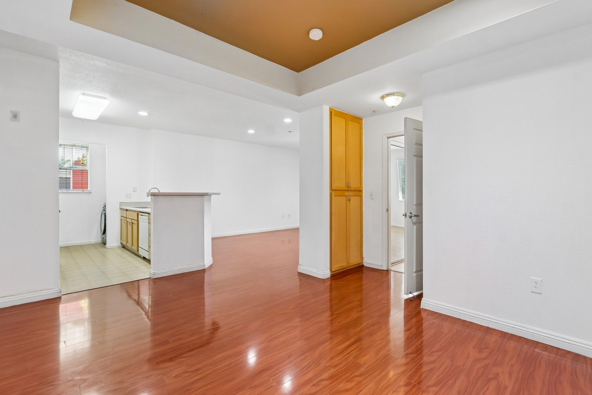 Alum Rock Ave 211-S2208-011.jpg