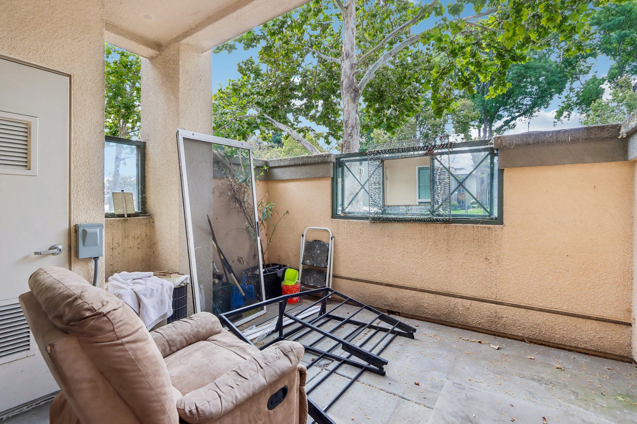 Alum Rock Ave 211-S2208-034.jpg