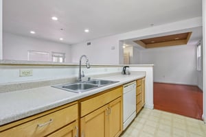 Alum Rock Ave 211-S2208-029.jpg