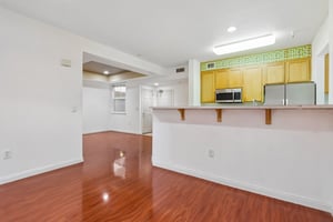 Alum Rock Ave 211-S2208-033.jpg