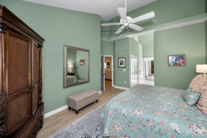 Primary Bedroom1b