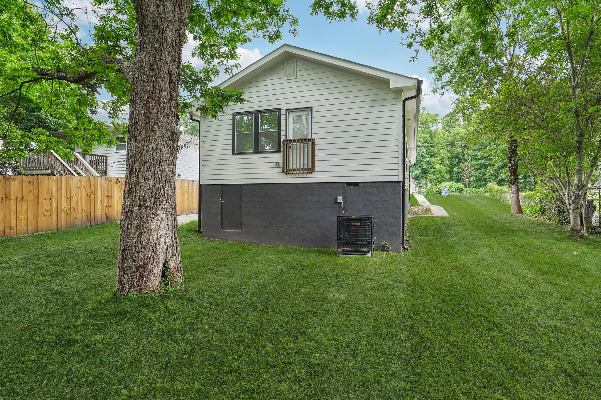 Wingate St SW-L0306-046.jpg