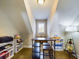  Photo 44