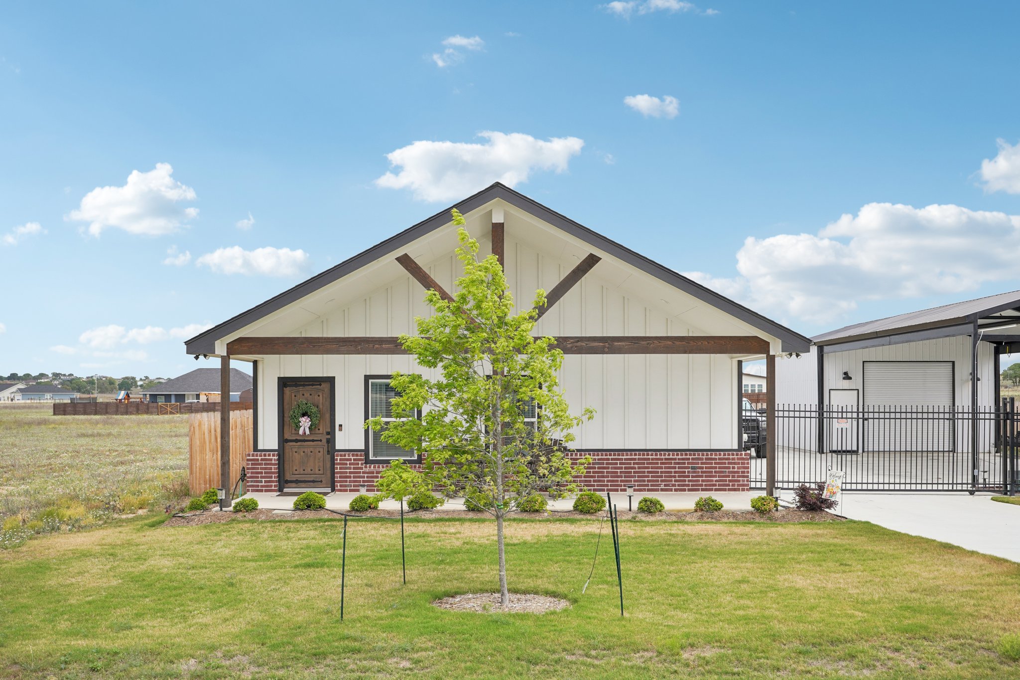 Colonial Ln-S1004-003.jpg