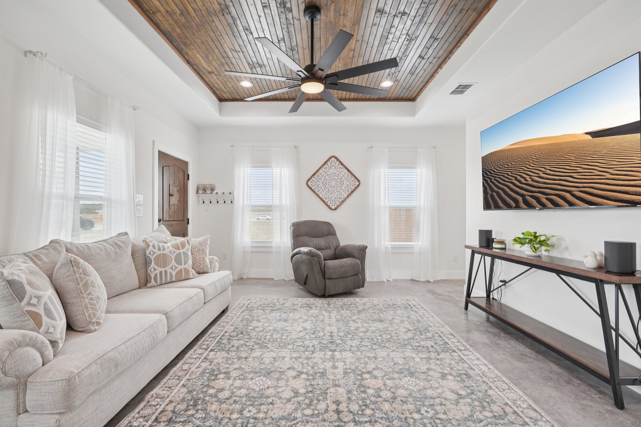 Colonial Ln-S1004-007.jpg