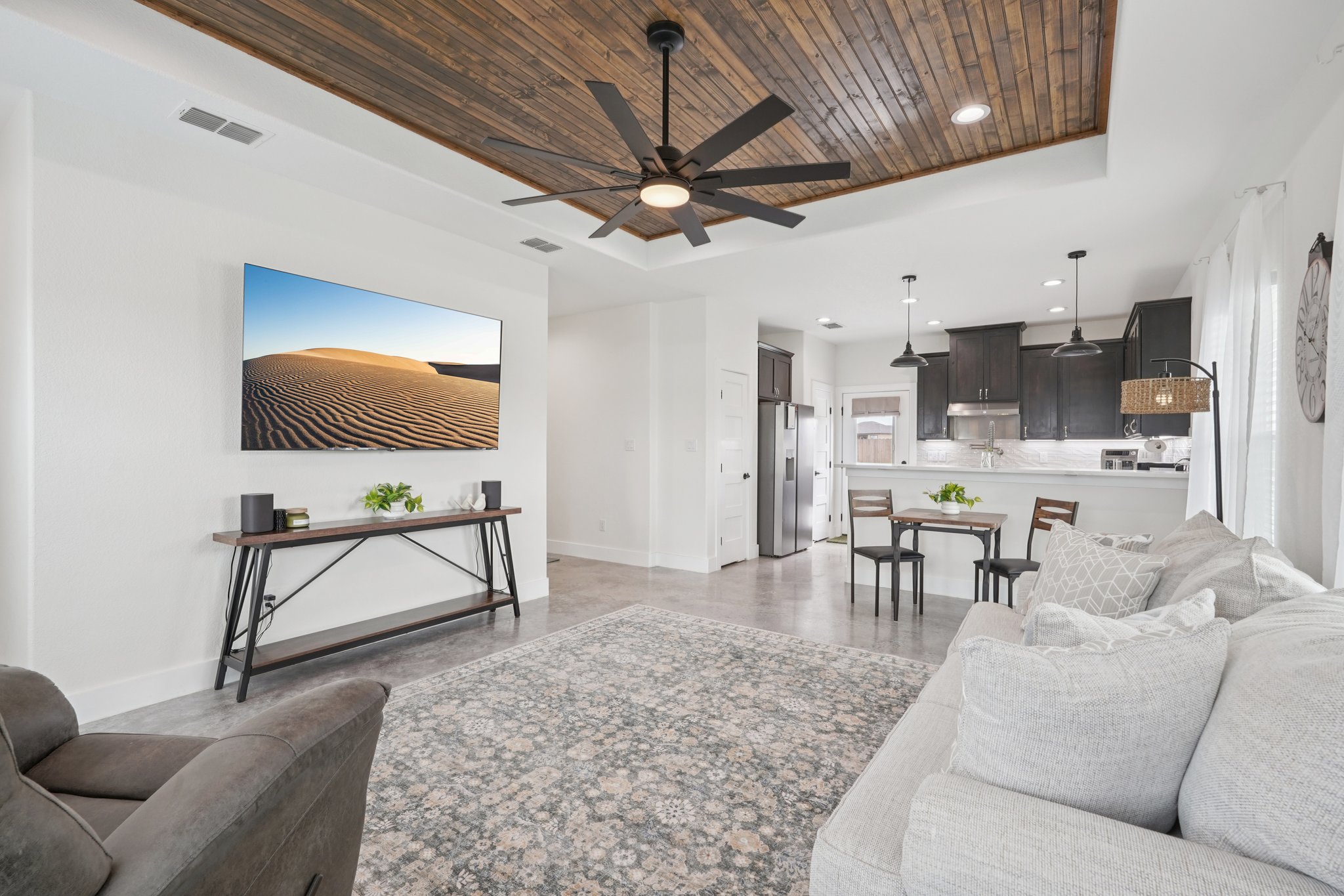 Colonial Ln-S1004-009.jpg