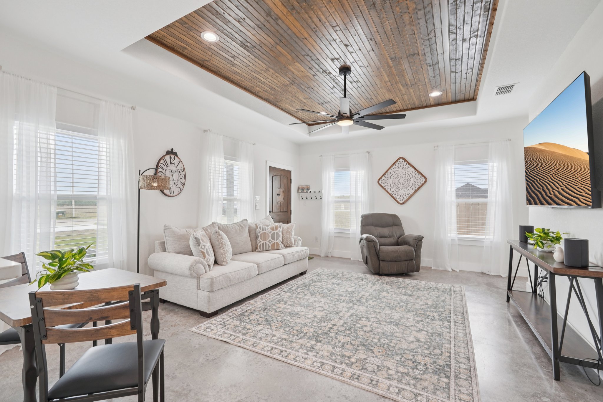 Colonial Ln-S1004-010.jpg