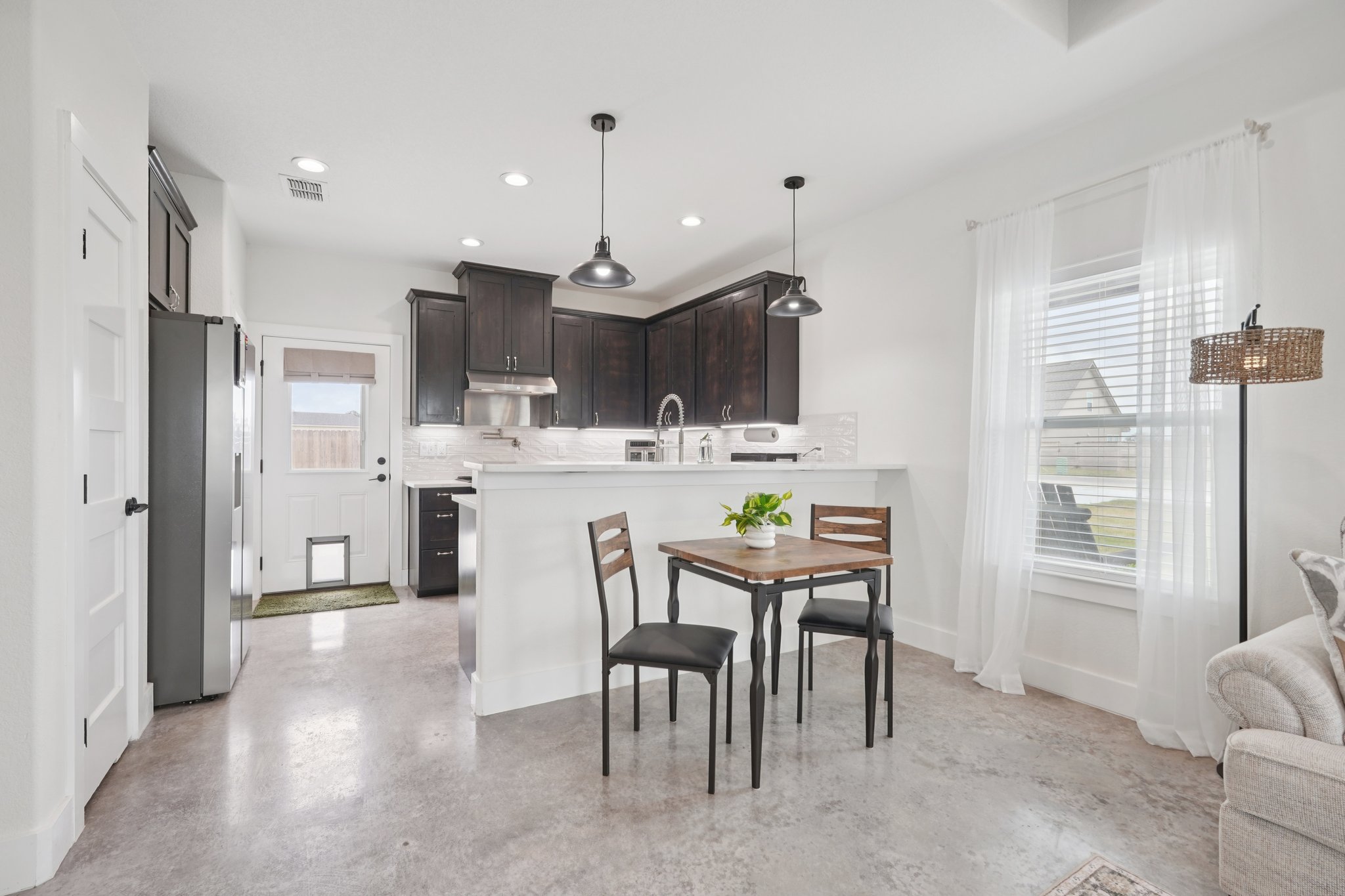 Colonial Ln-S1004-013.jpg