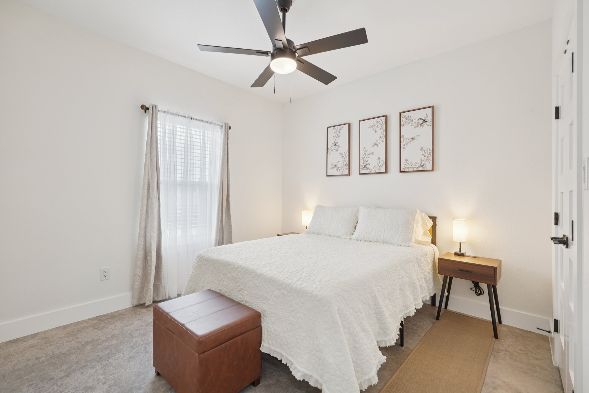 Colonial Ln-S1004-028.jpg