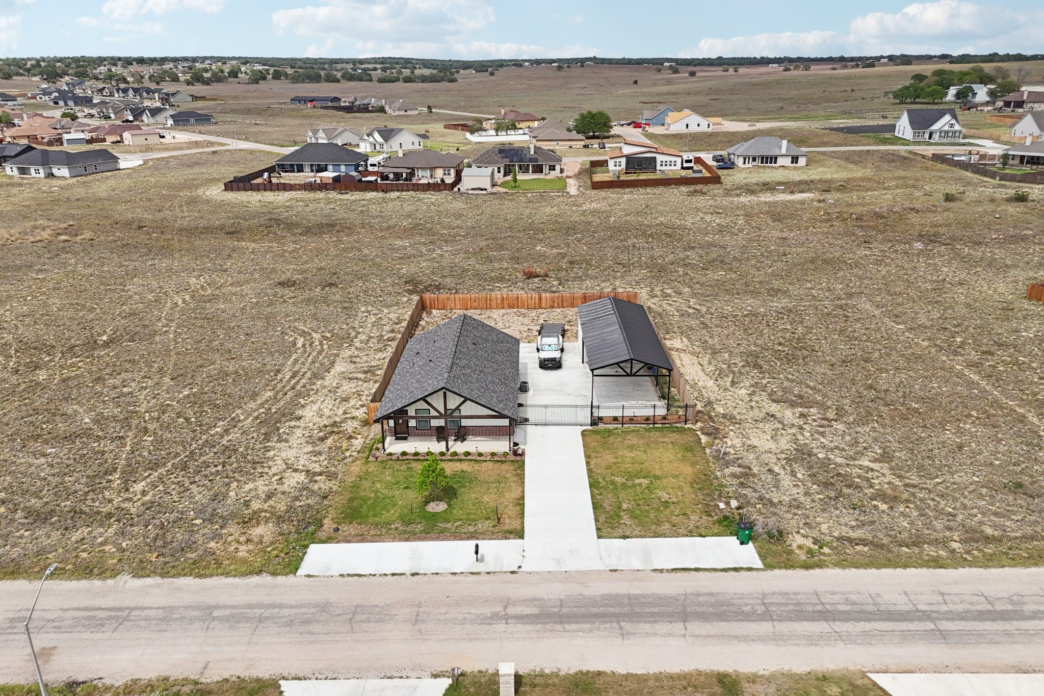 Colonial Ln-S1004-042.jpg