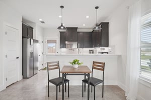 Colonial Ln-S1004-014.jpg