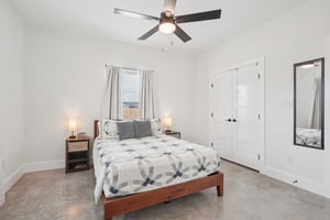 Colonial Ln-S1004-022.jpg