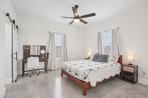 Colonial Ln-S1004-024.jpg