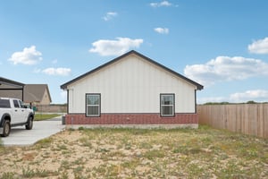 Colonial Ln-S1004-038.jpg