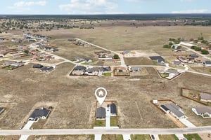 Colonial Ln-S1004-047.jpg