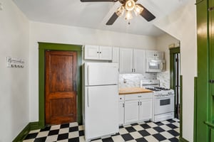 E Hillcrest Ave-S1206-016.jpg