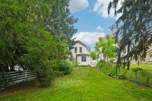 E Hillcrest Ave-S1206-036.jpg
