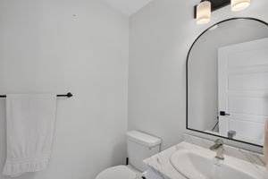  Photo 33