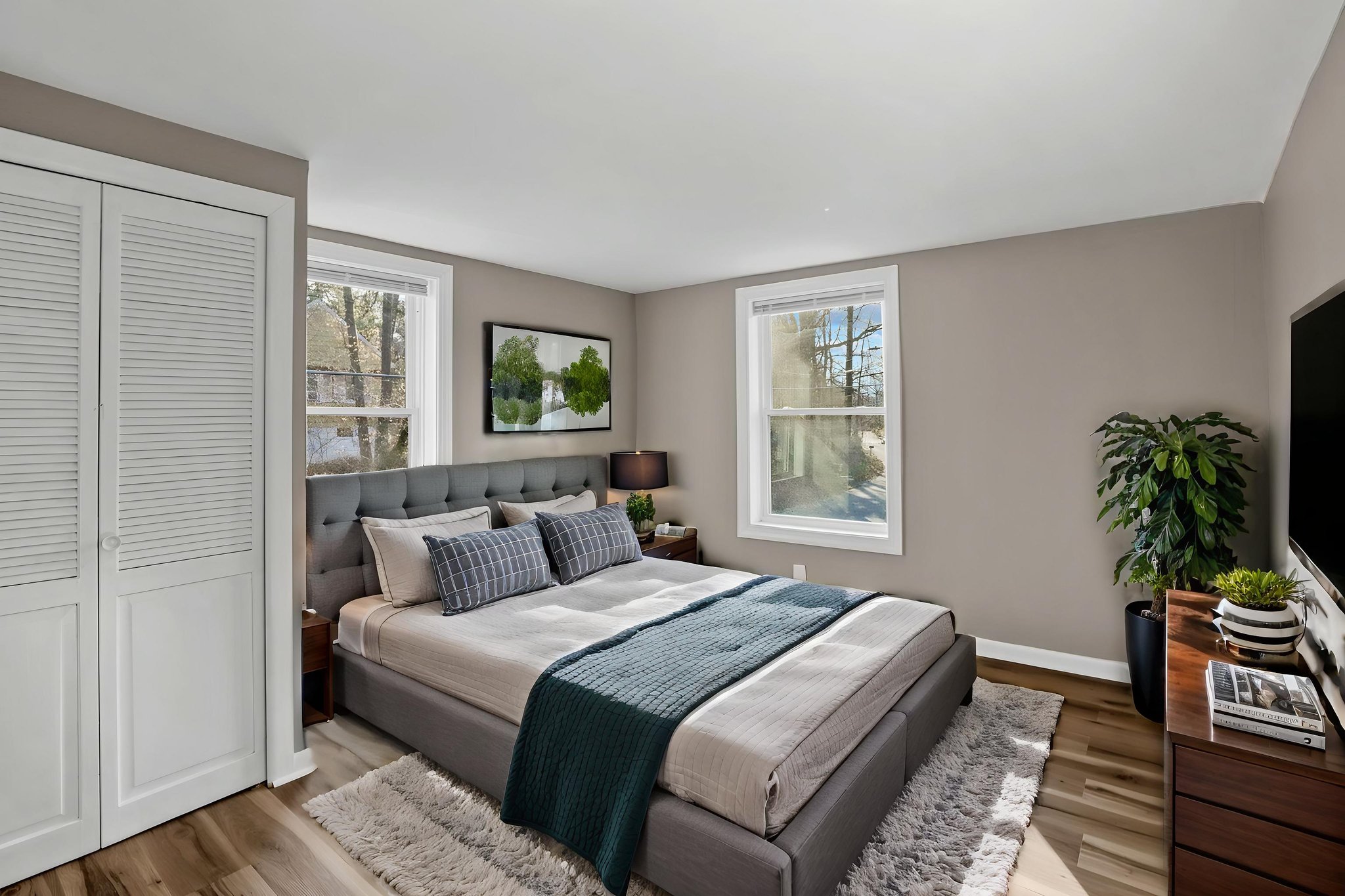 DSC05446 virtually staged.jpeg