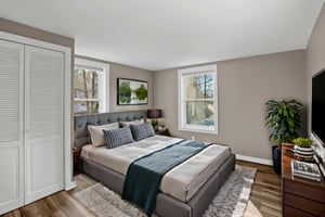 DSC05446 virtually staged.jpeg