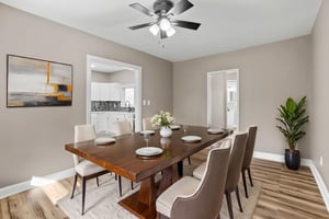 DSC05346 virtually staged.jpeg