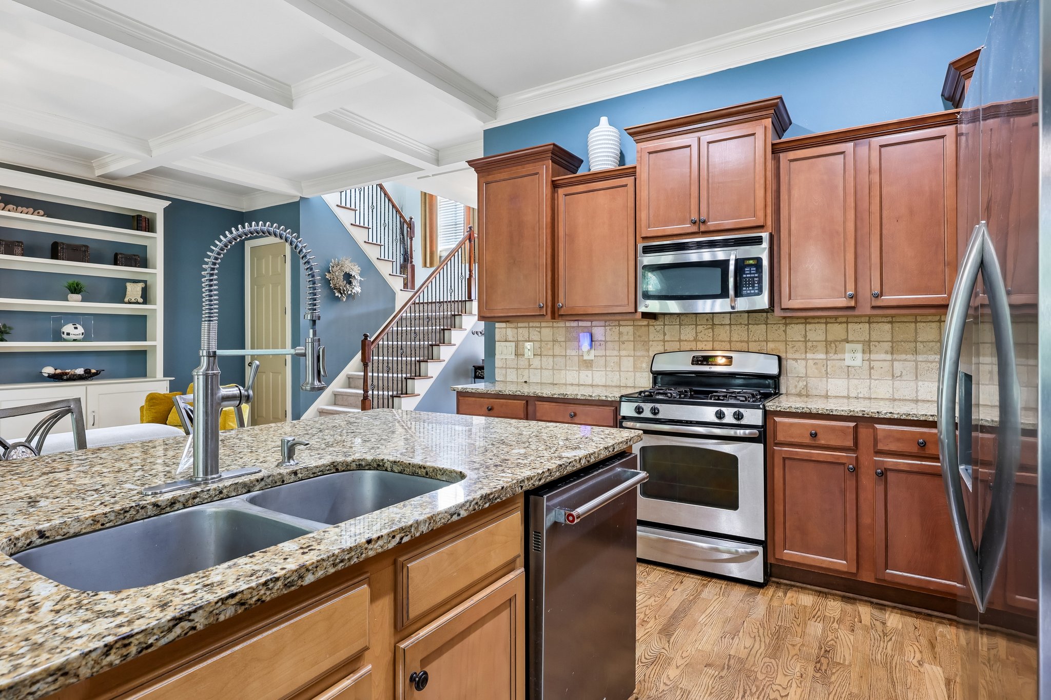 Lily Cove Dr-S2705-019.jpg