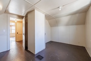  Photo 31
