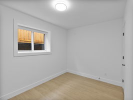  Photo 37
