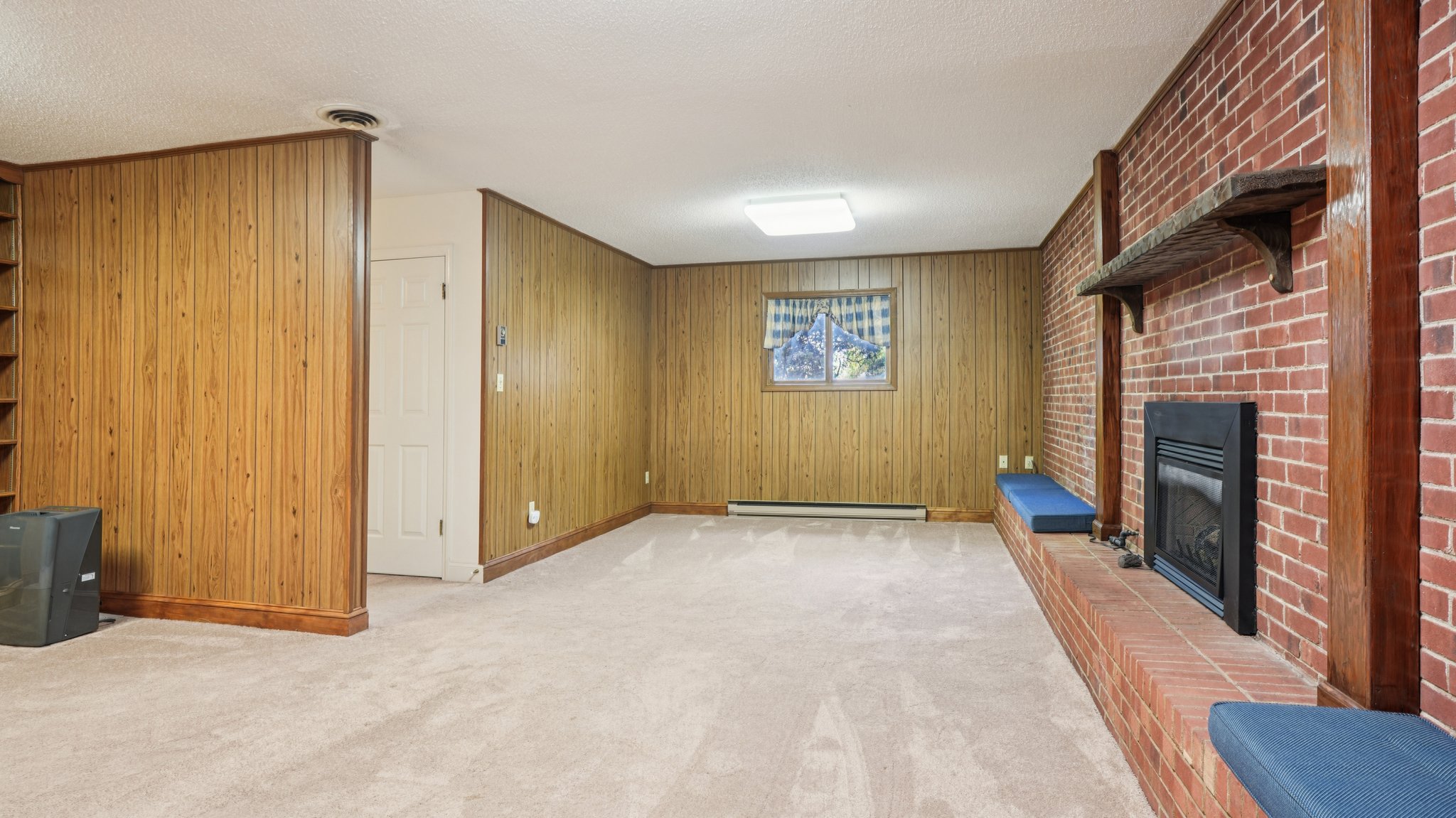 Shadowlawn Dr-S3110-011.jpg