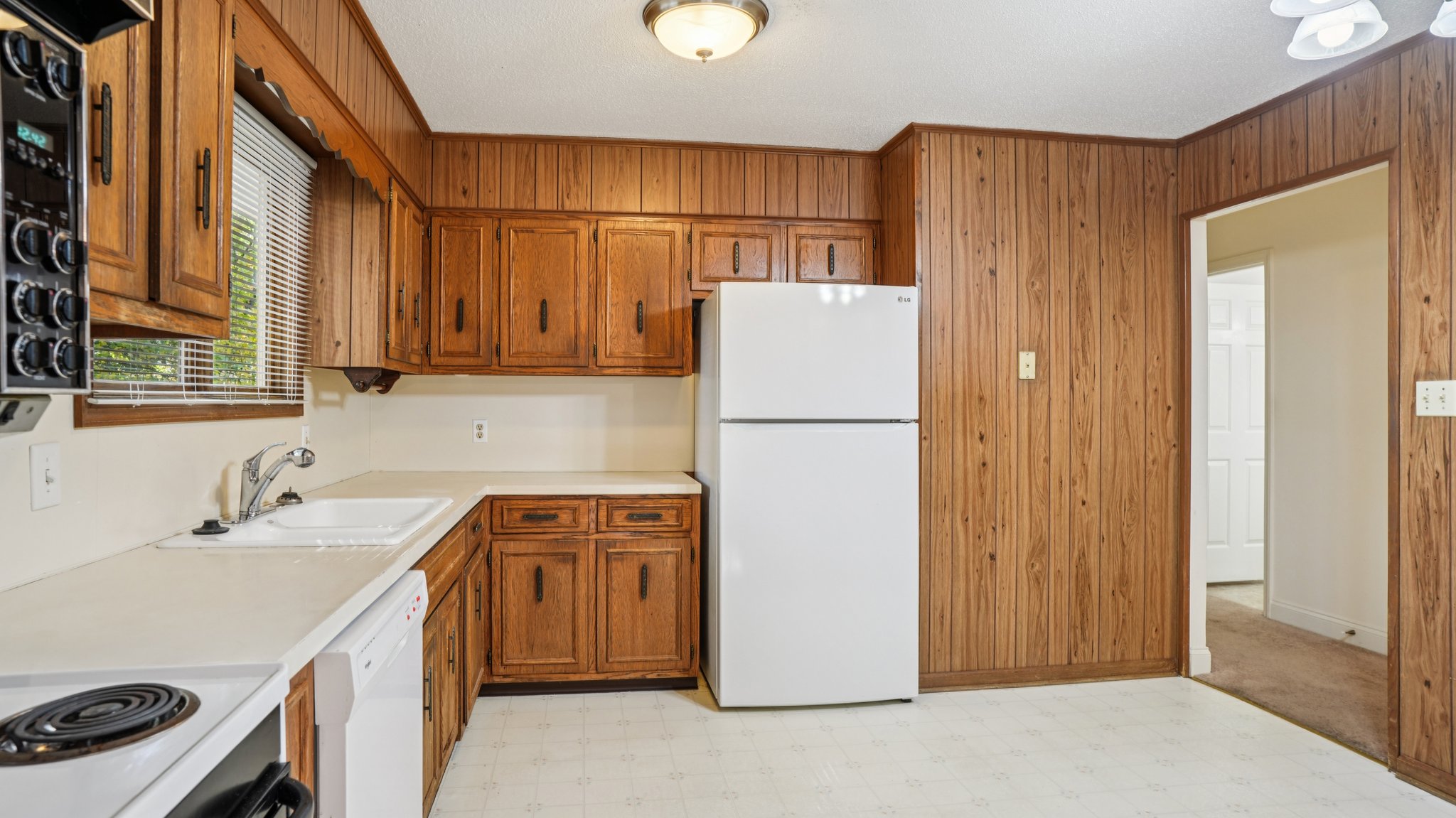 Shadowlawn Dr-S3110-016.jpg