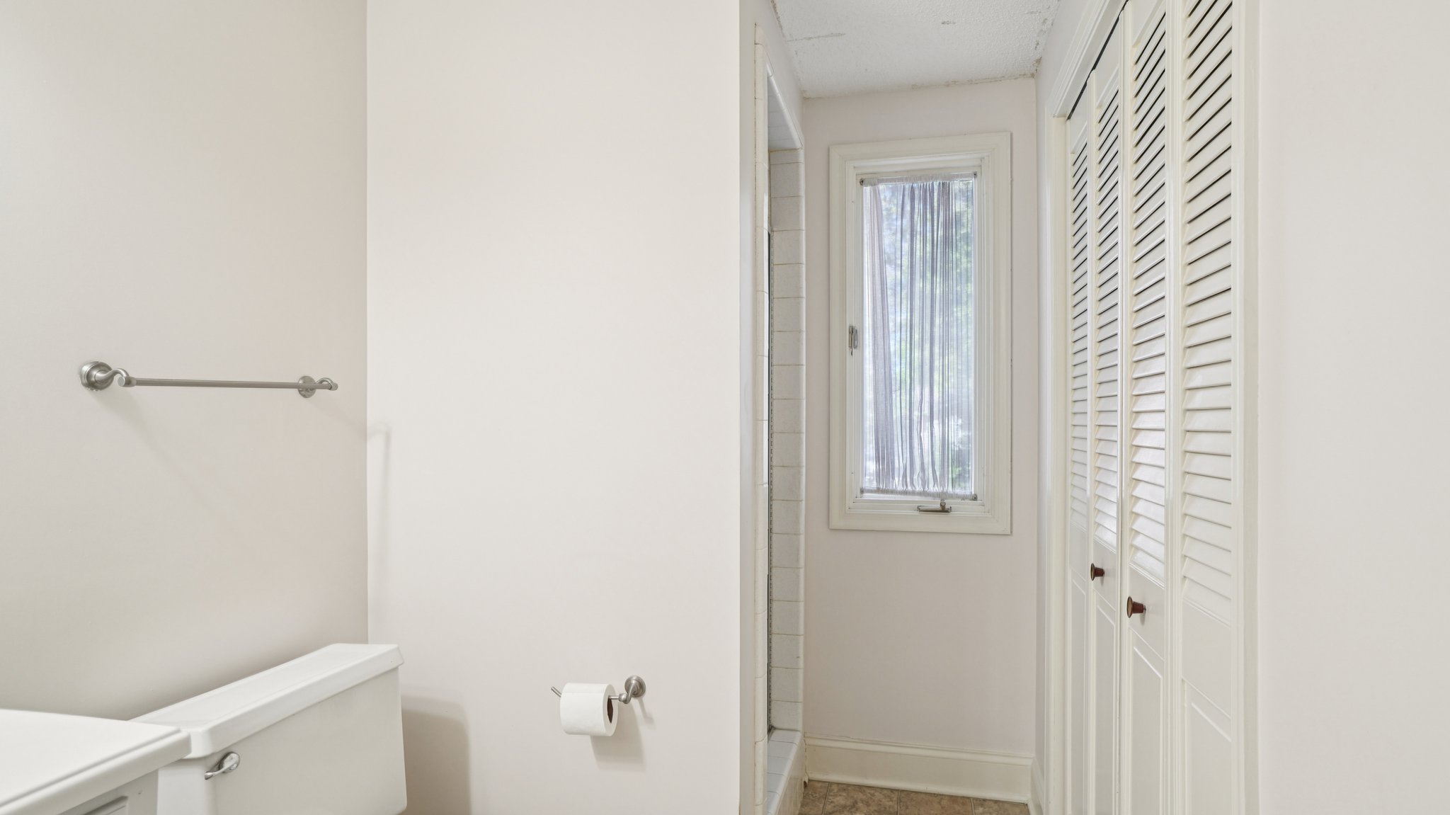 Shadowlawn Dr-S3110-045.jpg