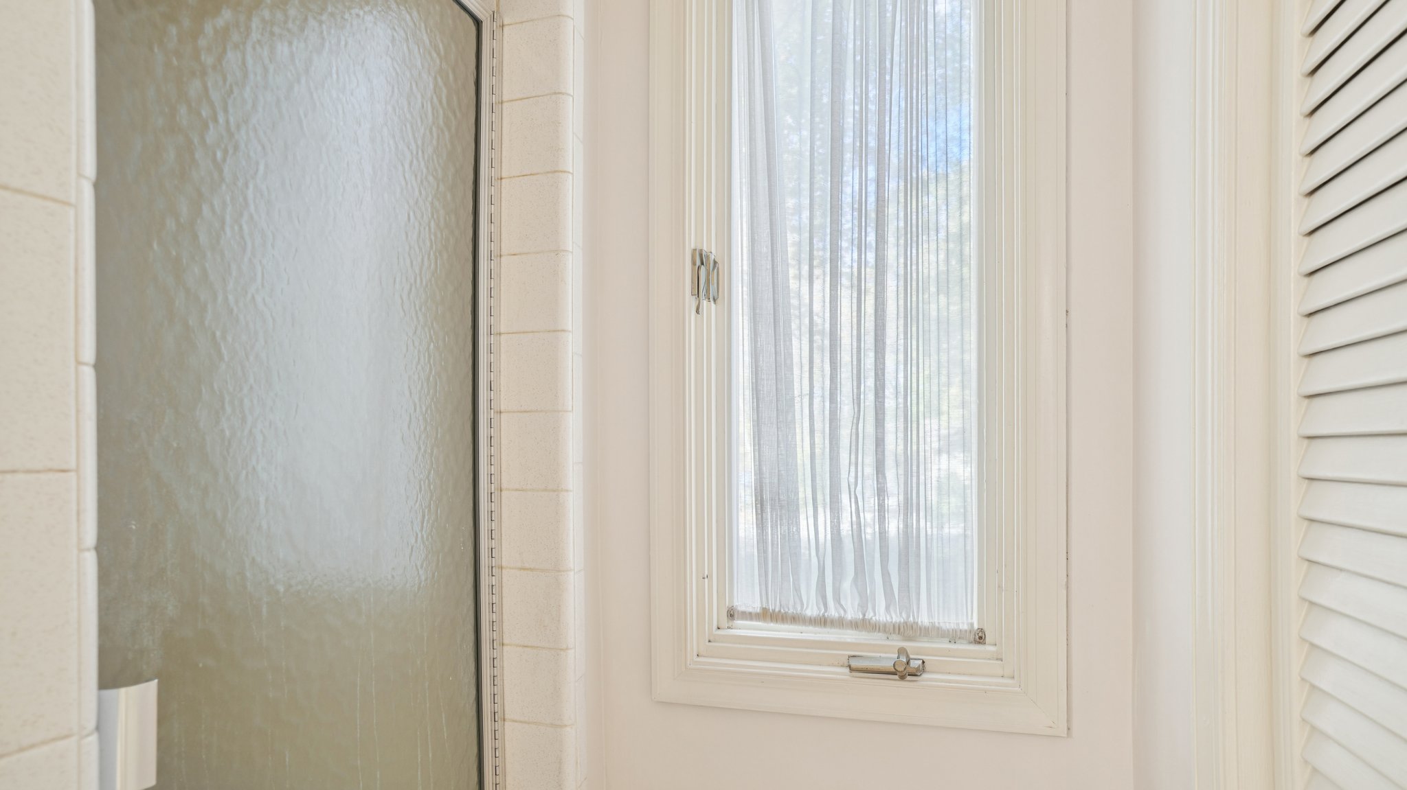 Shadowlawn Dr-S3110-046.jpg