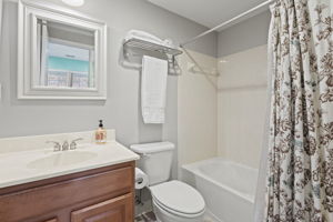 Full Bathroom on the LL
