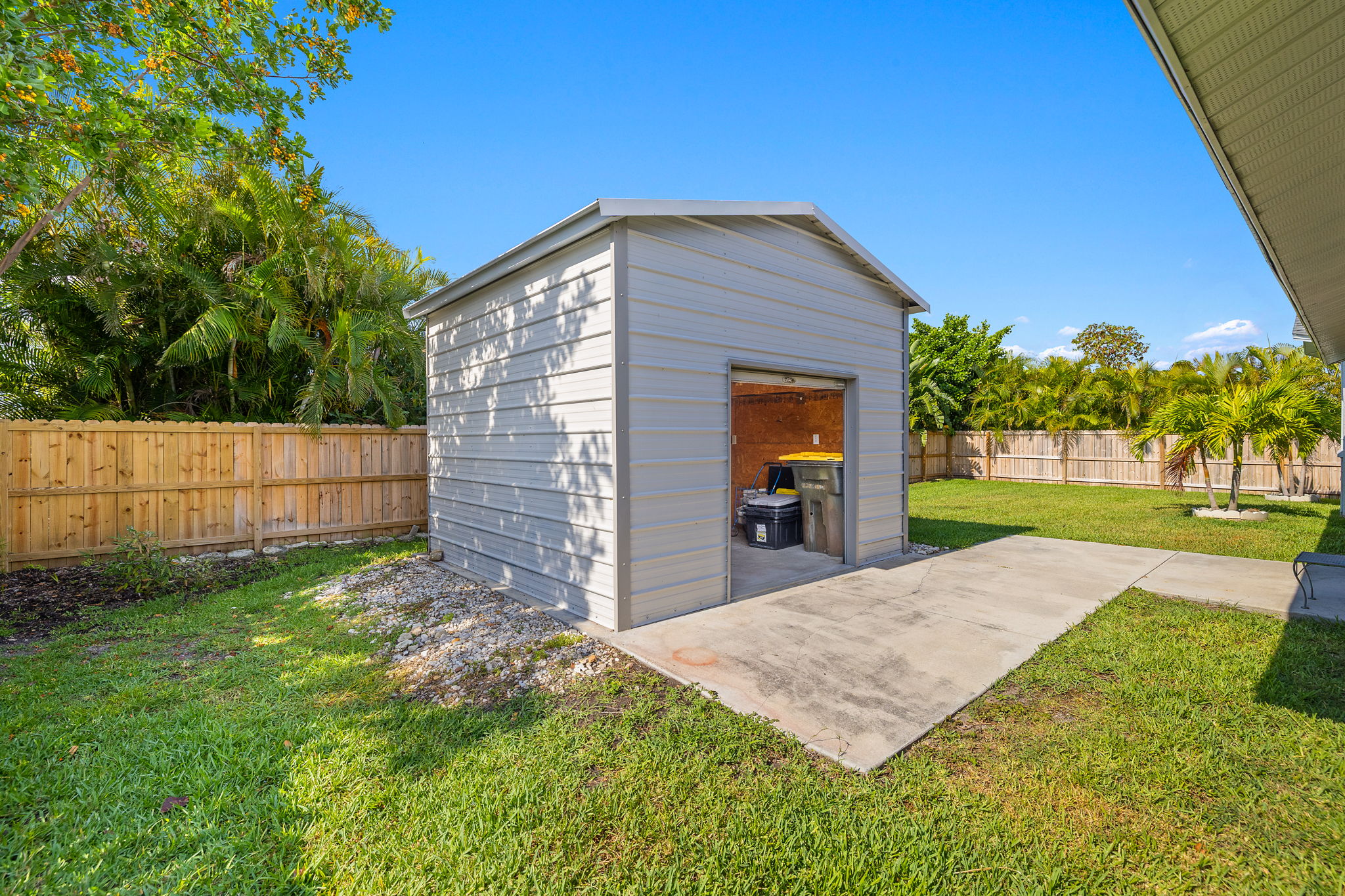 Virtually staged- Hangout living room