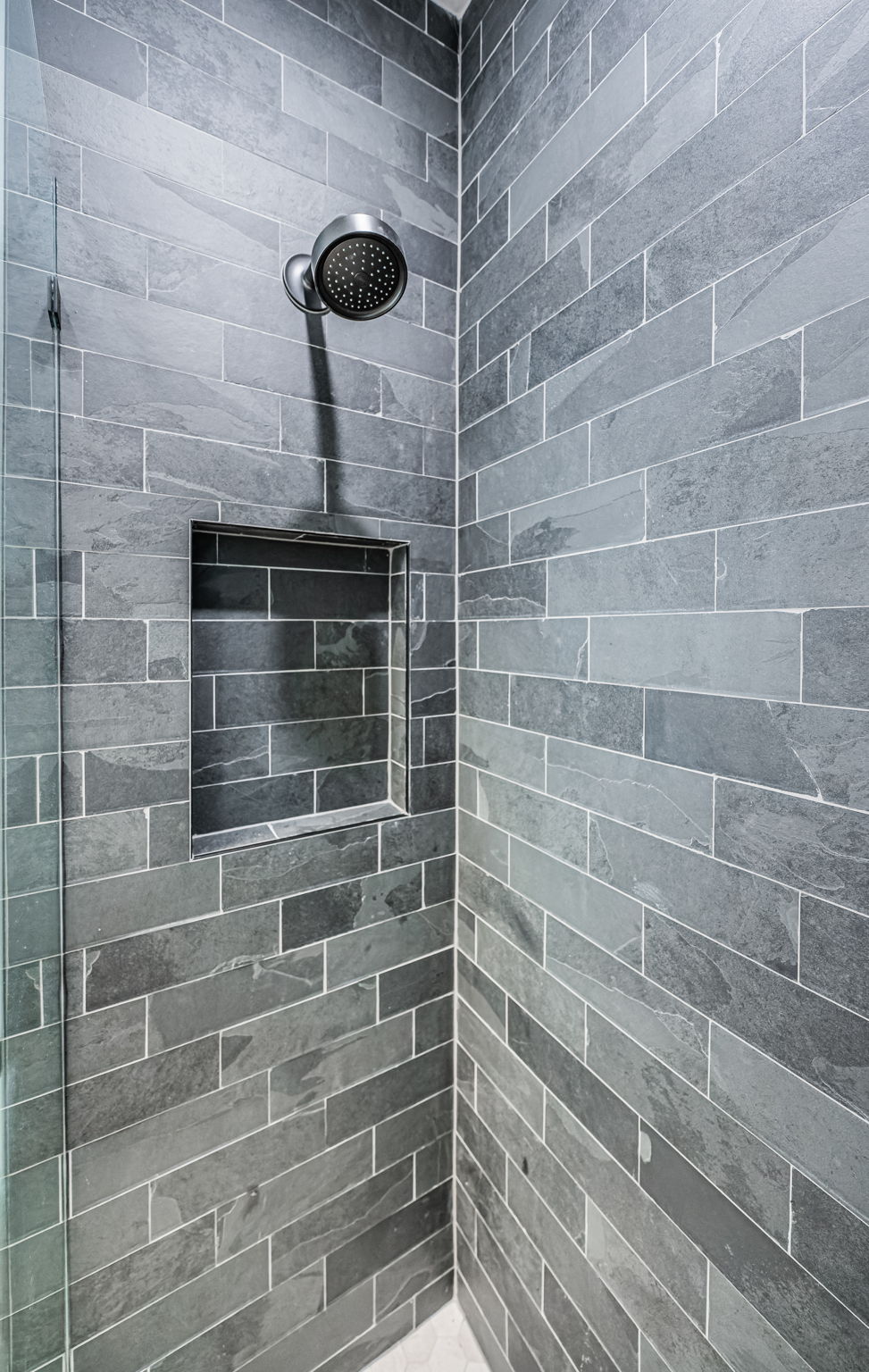 Main Level Bathroom2b