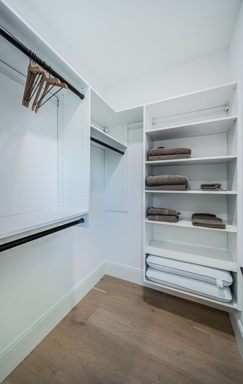 Upper Level Guest Bedroom2 Closet