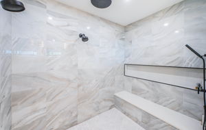 Upper Level Primary Bathroom1e