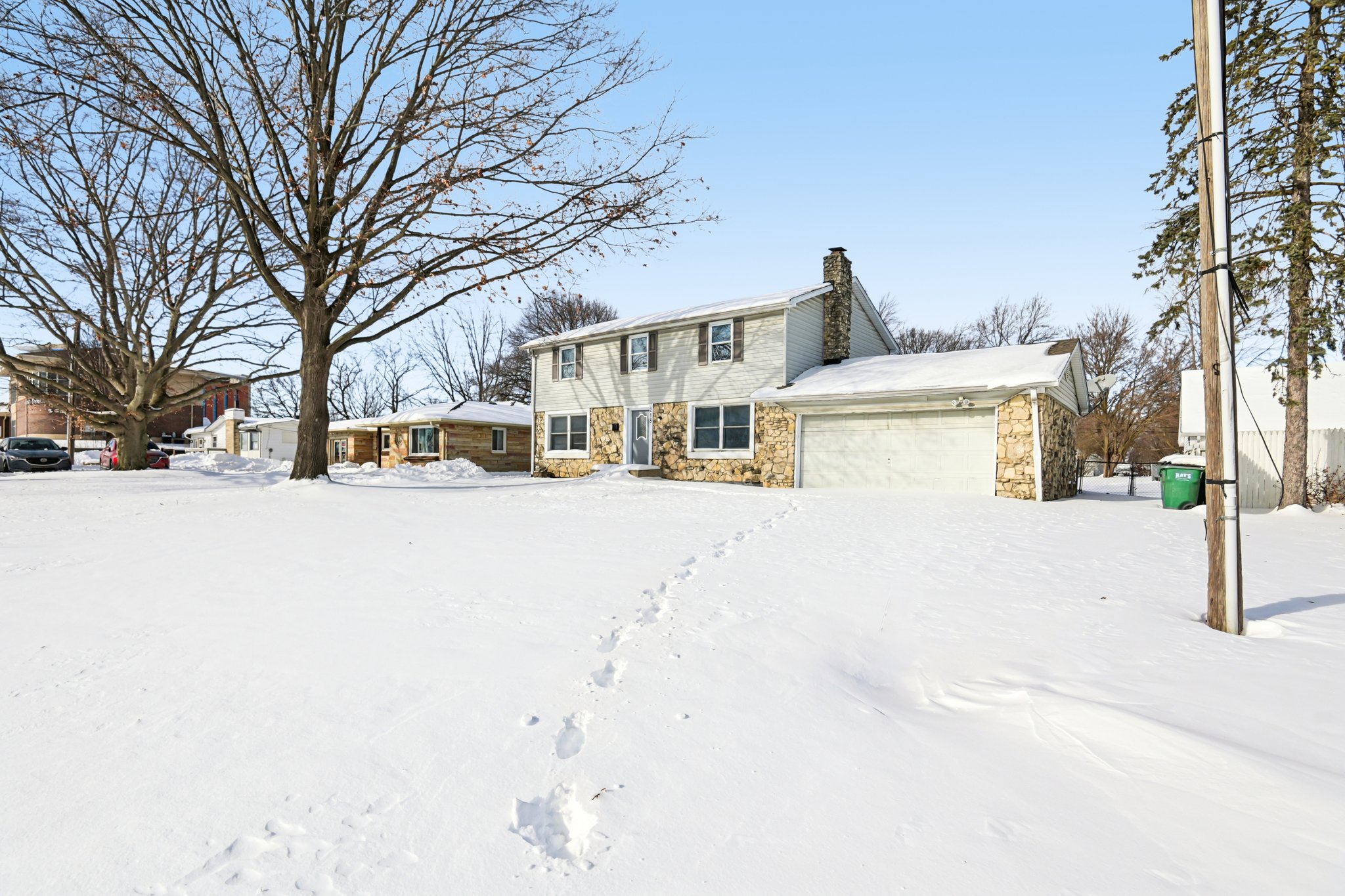 W Main St-S2901-002.jpg